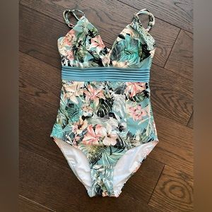 COPY - Super flattering & supportive one piece azura swimsuit